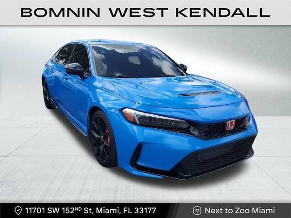 Honda Civic with VIN: JHMFL5G46PX001371