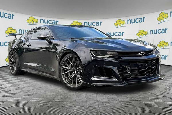 Chevrolet Camaro with VIN: 1G1FJ1R64H0156714