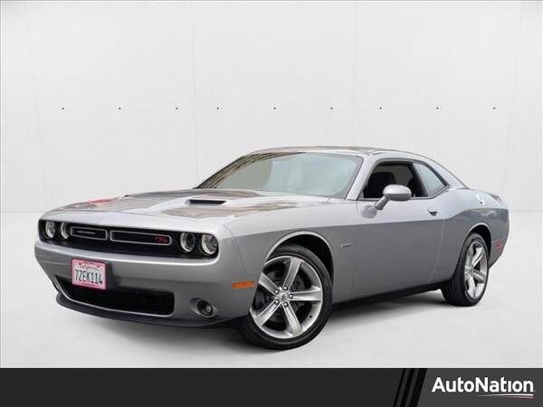 Dodge Challenger with VIN: 2C3CDZBTXJH123738