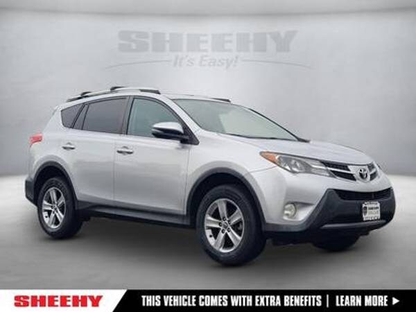 Toyota RAV4 with VIN: 2T3RFREV0FW234979