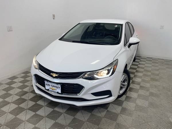 Chevrolet Cruze with VIN: 3G1BE6SM8HS509358