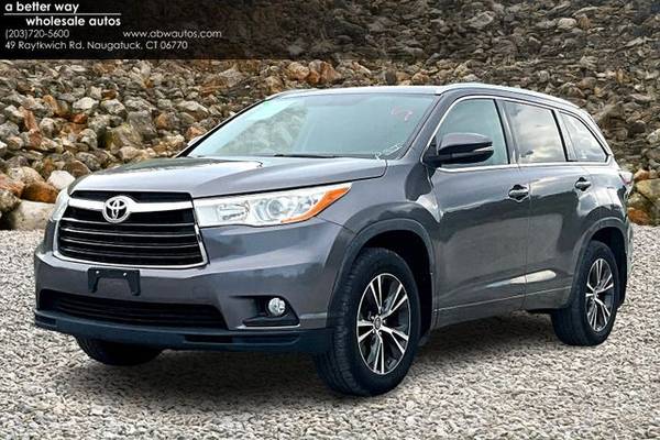 Toyota Highlander with VIN: 5TDJKRFH0GS334522