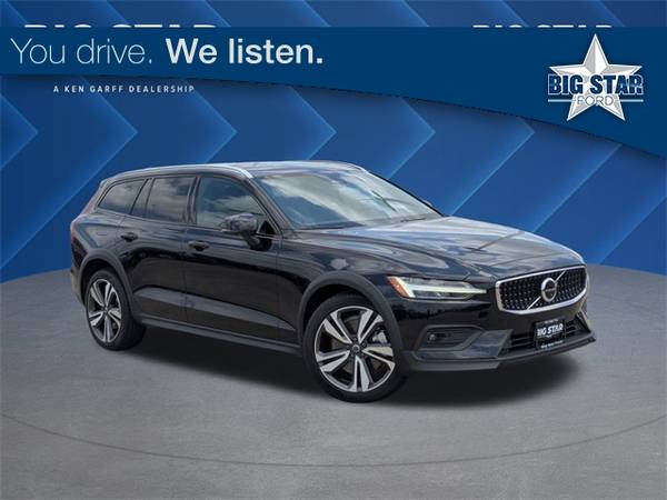 Volvo V60 Cross Country with VIN: YV4L12WYXP2111878