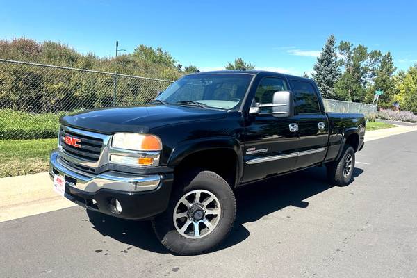 2005 GMC Sierra 2500HD SLT Diesel Crew Cab