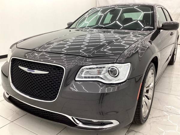 Chrysler 300 with VIN: 2C3CCAAGXHH646891