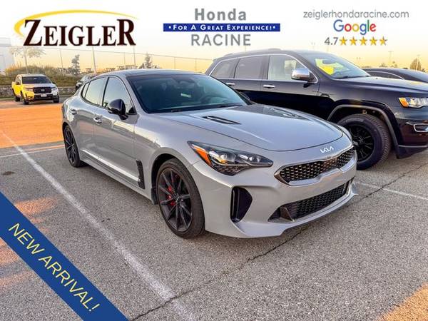 Kia Stinger with VIN: KNAE55LC4P6127641
