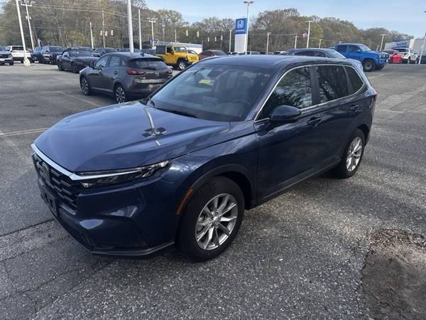 Honda CR-V with VIN: 2HKRS4H7XPH438421