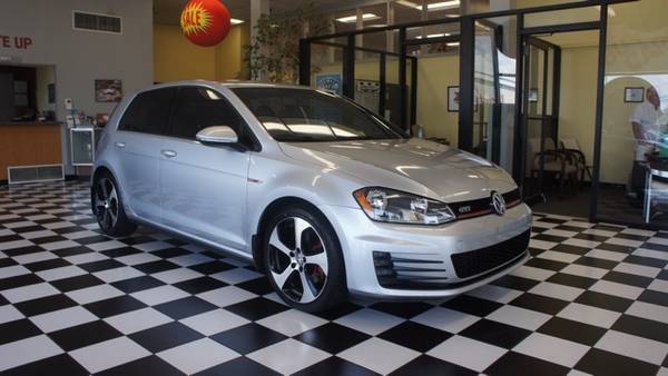 Volkswagen Golf GTI with VIN: 3VW4T7AU7HM068191