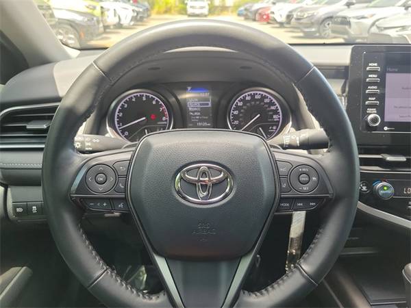 Toyota Camry with VIN: 4T1G11AK8RU201177