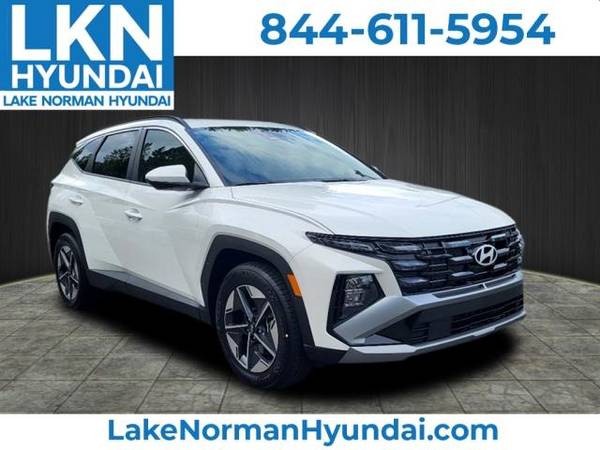 Hyundai Tucson with VIN: 5NMJB3DE6SH442435