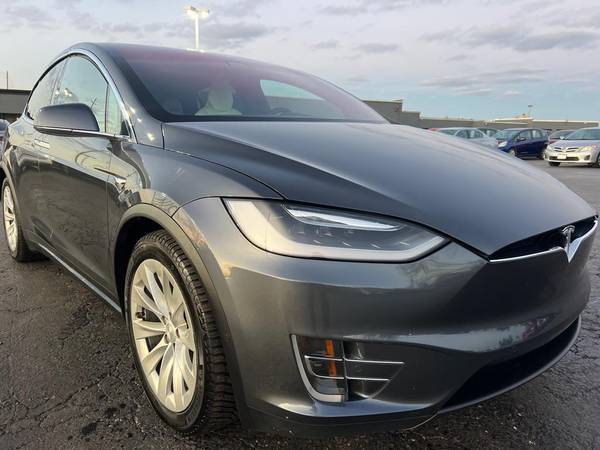 Tesla Model X with VIN: 5YJXCBE23HF054773