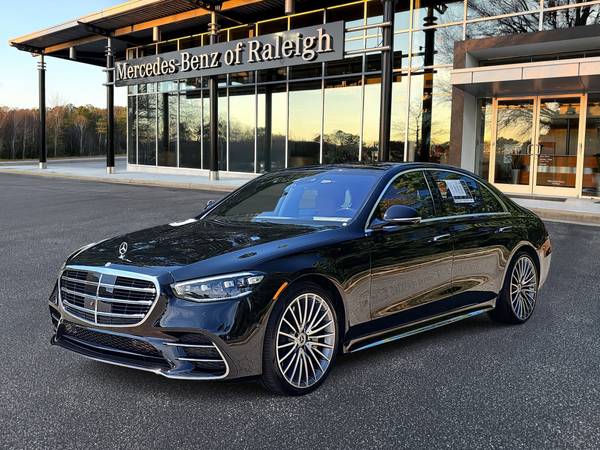 Mercedes-Benz S-Class with VIN: W1K6G6DBXNA108279