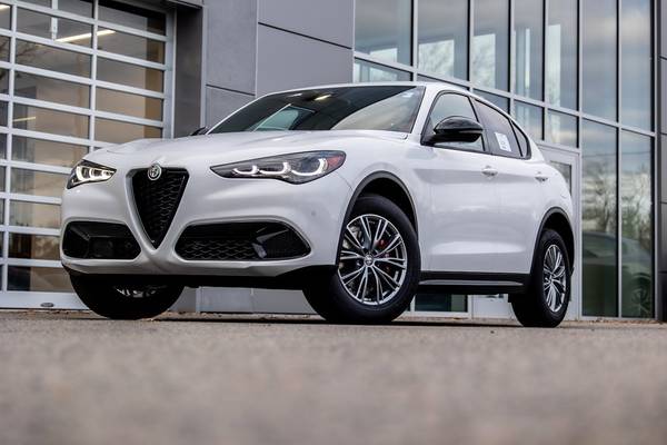 2024 Alfa Romeo Stelvio Sprint