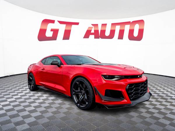 Chevrolet Camaro with VIN: 1G1FJ1R6XN0126838