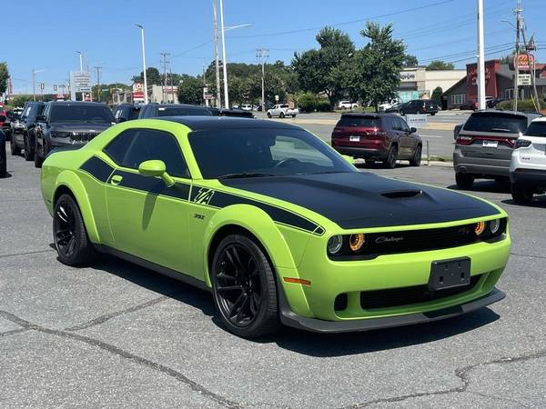 Dodge Challenger with VIN: 2C3CDZFJ1PH562344