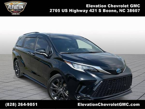 Toyota Sienna with VIN: 5TDCRKEC4RS219510