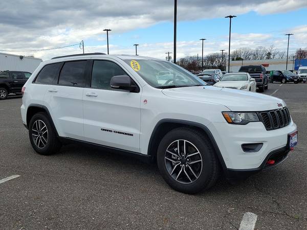 Jeep Grand Cherokee with VIN: 1C4RJFLG8MC650683