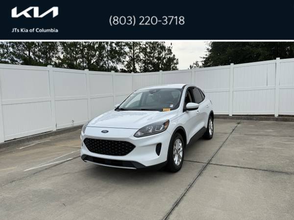 Ford Escape with VIN: 1FMCU0G66LUC51383