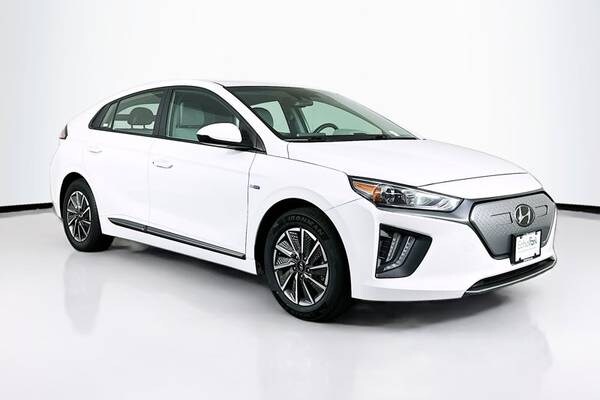 2020 Hyundai Ioniq Electric SE Hatchback