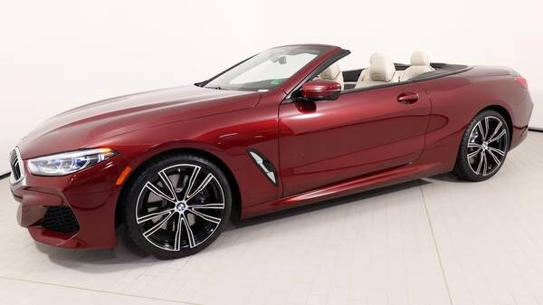 BMW 8 Series with VIN: WBADZ2C02NCJ95942