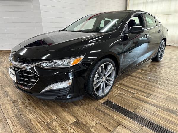 Chevrolet Malibu with VIN: 1G1ZE5SX4MF056700