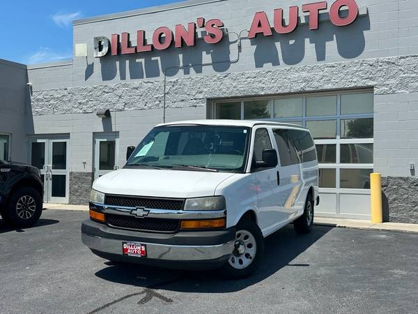 Chevrolet Express with VIN: 1GNSHCF43E1176384