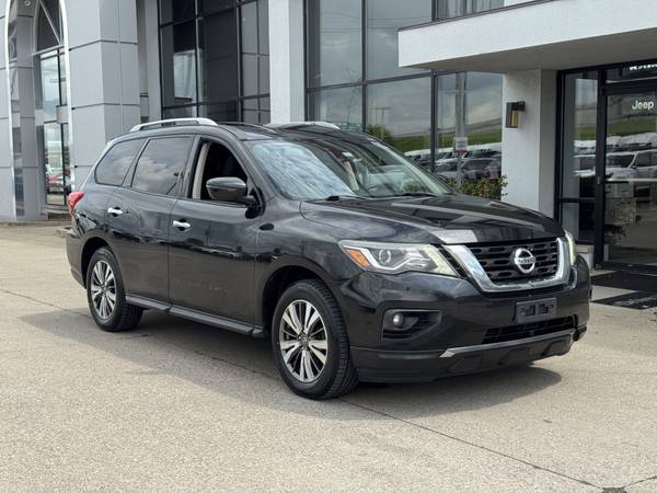 Nissan Pathfinder with VIN: 5N1DR2MN9HC613541
