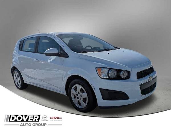 Chevrolet Sonic with VIN: 1G1JB6SH9E4183637