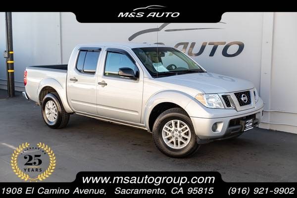 2017 Nissan Frontier SV  Crew Cab