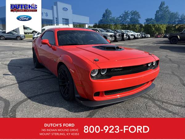 Dodge Challenger with VIN: 2C3CDZFJ1MH623011
