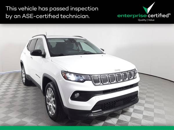 Jeep Compass with VIN: 3C4NJDFB6NT200636
