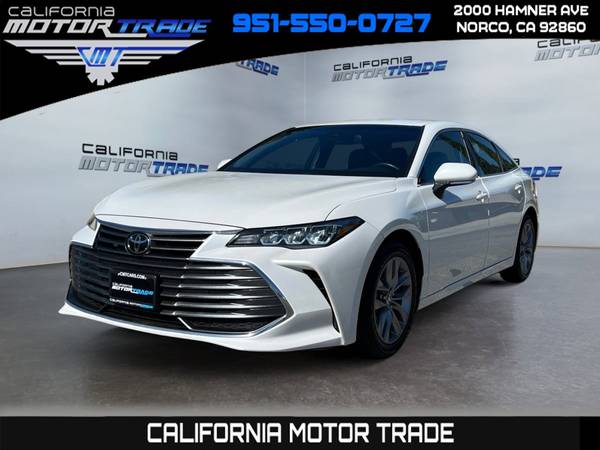 Toyota Avalon with VIN: 4T1JZ1FB2NU082883