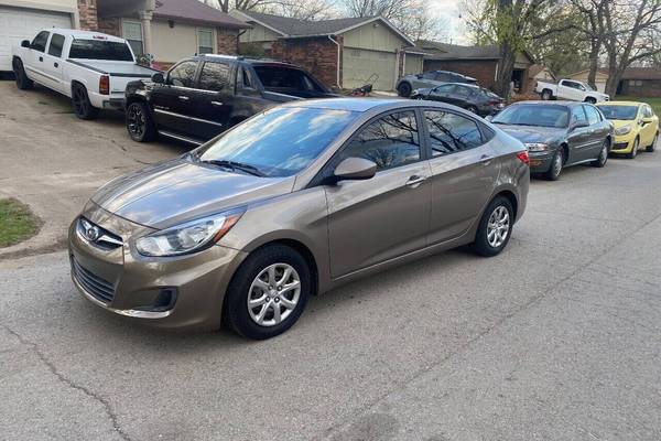 2013 Hyundai Accent GLS