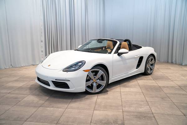 Porsche 718 Boxster with VIN: WP0CA2A82HS221366