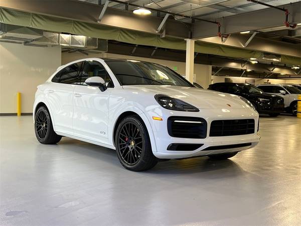 Porsche Cayenne Coupe with VIN: WP1BG2AY3NDA55898
