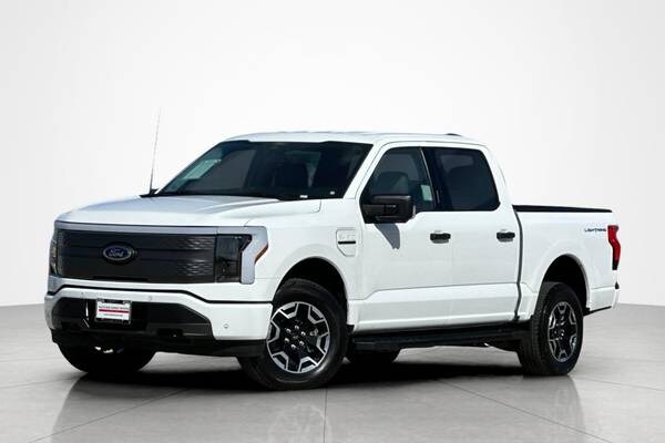 Ford F-150 Lightning with VIN: 1FT6W1EV8NWG08114