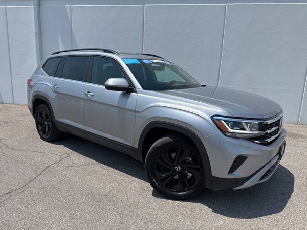 Volkswagen Atlas with VIN: 1V2KR2CA0PC542303