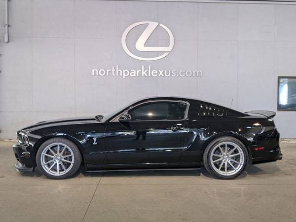 Ford Shelby GT500 with VIN: 1ZVBP8JZ0E5249146
