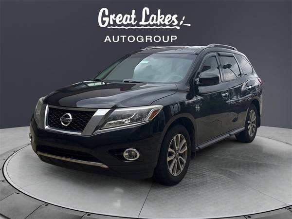 Nissan Pathfinder with VIN: 5N1AR2MN1FC702245