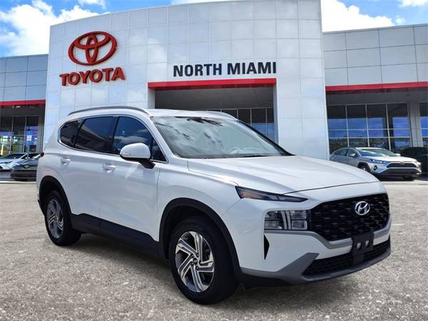 Hyundai Santa Fe with VIN: 5NMS24AJ8PH556410