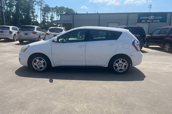 2009 Pontiac Vibe Base Hatchback