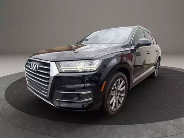 Audi Q7 with VIN: WA1LHAF72KD021129