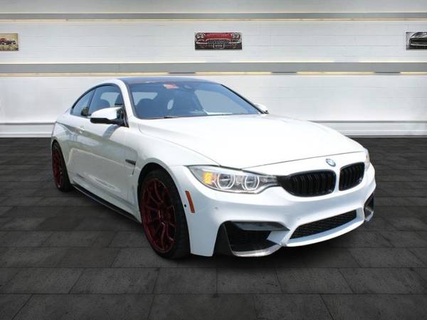 BMW M4 with VIN: WBS3R9C53FK331126