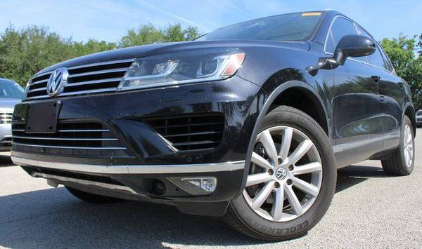 Volkswagen Touareg with VIN: WVGGF7BP2HD006334
