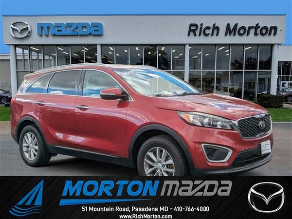 Kia Sorento with VIN: 5XYPG4A30HG208590