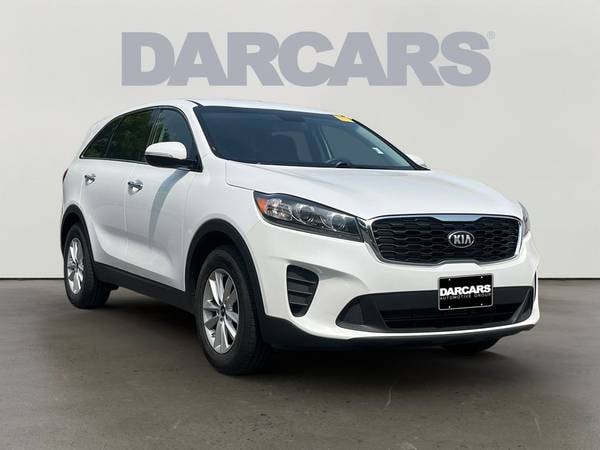 Kia Sorento with VIN: 5XYPG4A32LG651705