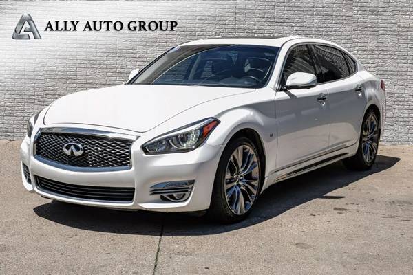 INFINITI Q70 with VIN: JN1BY1PP8HM170818