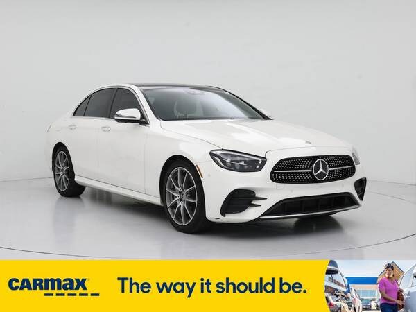 Mercedes-Benz E-Class with VIN: W1KZF8DB2NB091774