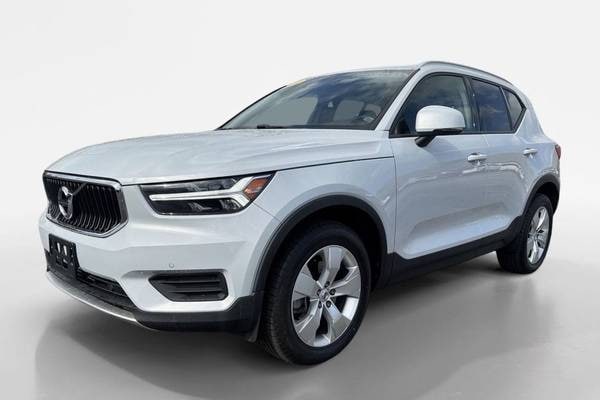 2020 Volvo XC40 T5 Momentum