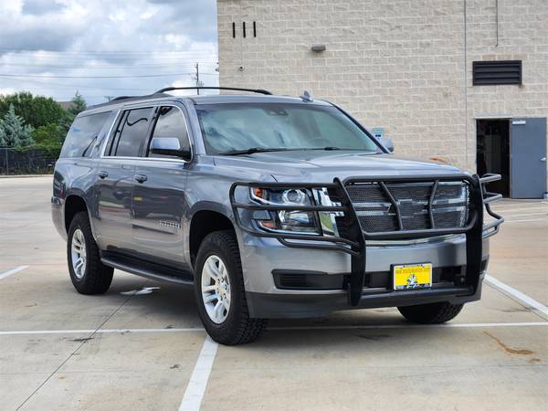 Chevrolet Suburban with VIN: 1GNSKHKCXKR288625